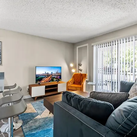 Vivant - Sola Chic King Bed Suites, Close To Downtown